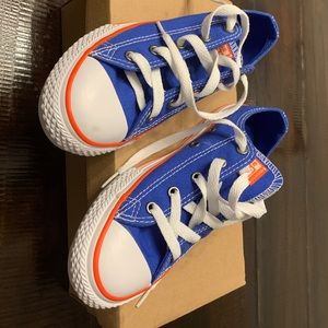 Boys Junior Converse All Star  Shoes Size 2